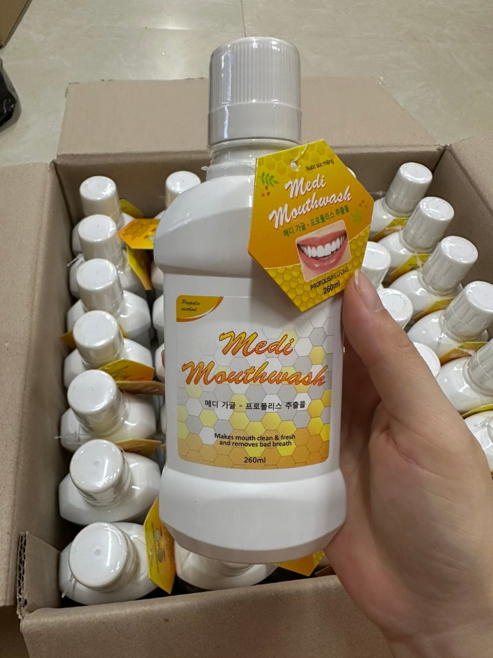 Nước súc miệng Medi Mouthwash Propolis vị keo ong, nhập khẩu từ Hàn Quốc, chai 260ML